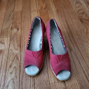 Toms Red Michelle Wedge Open Toe Sandal